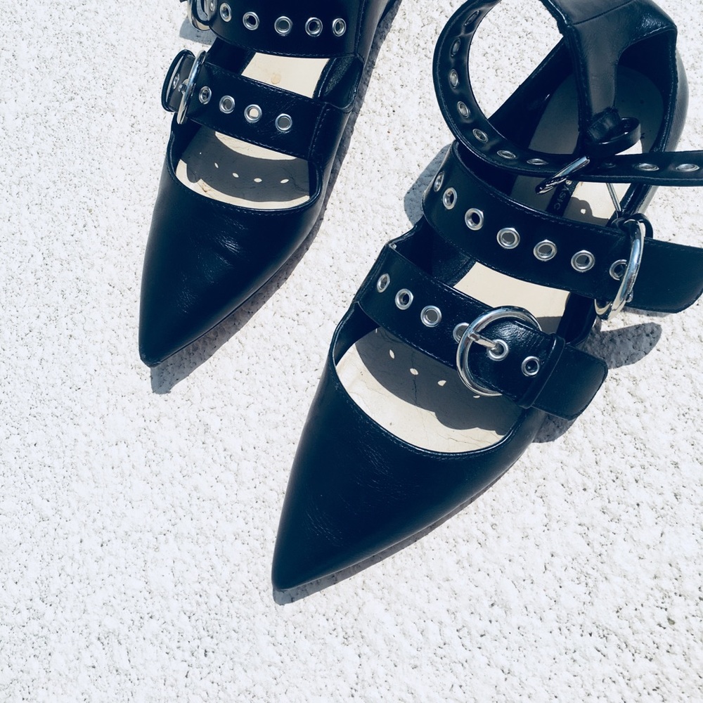 Zara Strappy Black Buckled Flats - Pointy Toe